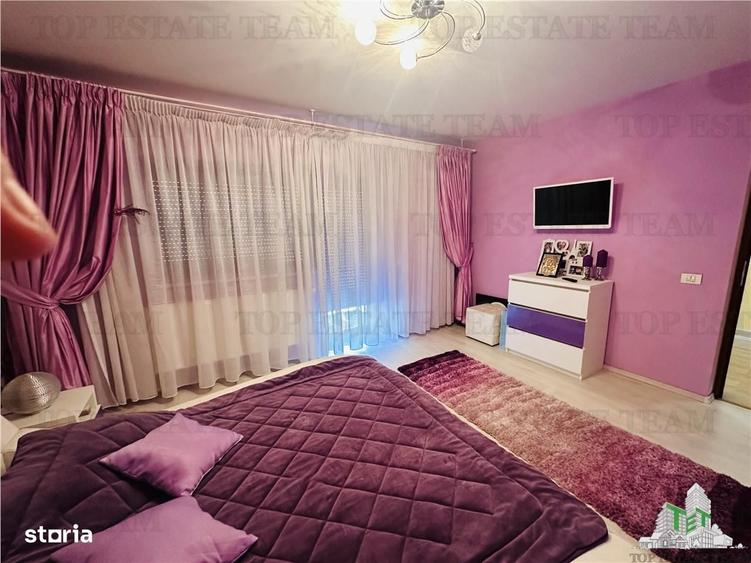 Casă cu 4 camere în Roșu