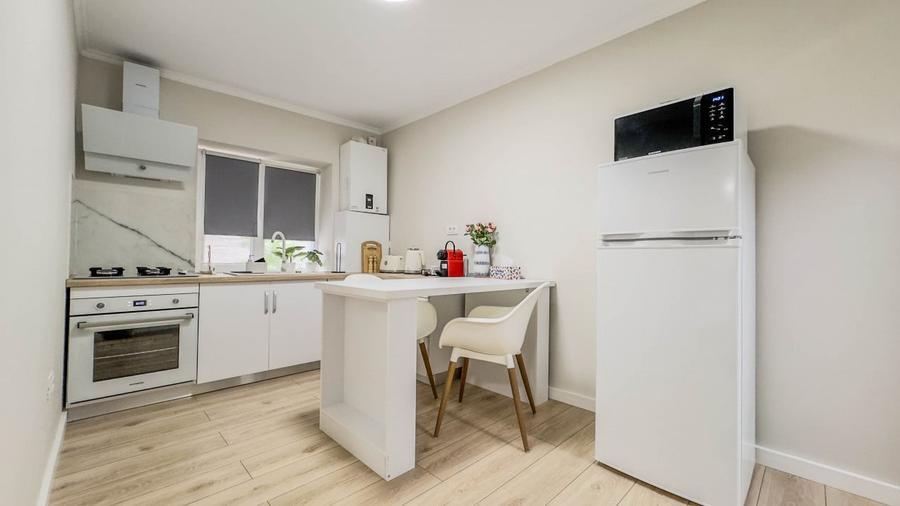 Casa cu 3 Apartamente - Zona Sagului(Shopping City) - 0% COMISION - 10
