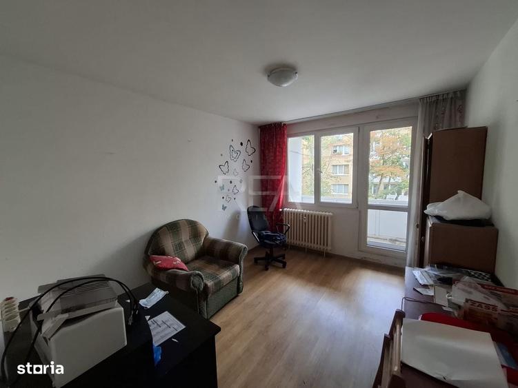 Apartament cu 3 camere semidecomandat în Drumul Taberei — fotografia 1