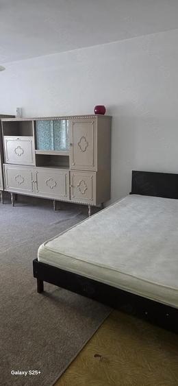 Apartament cu 3 camere decomandat în Canta