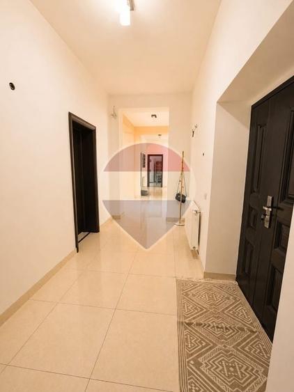 Casă / Vilă cu 12 camere de vânzare | Fundeni, Sector 2 - 23
