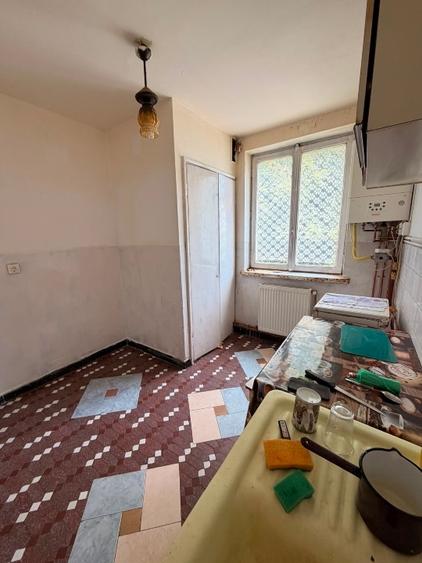 Apartament cu 2 camere semidecomandat, mobilat în Teilor