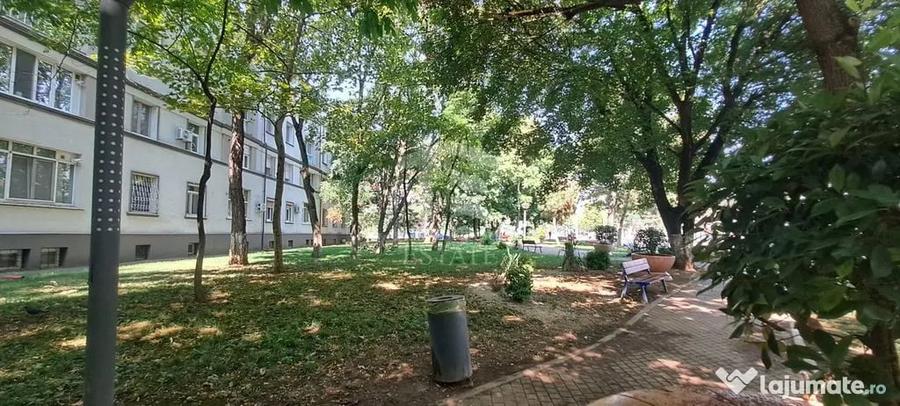 Garsonieră decomandată în Brâncoveanu