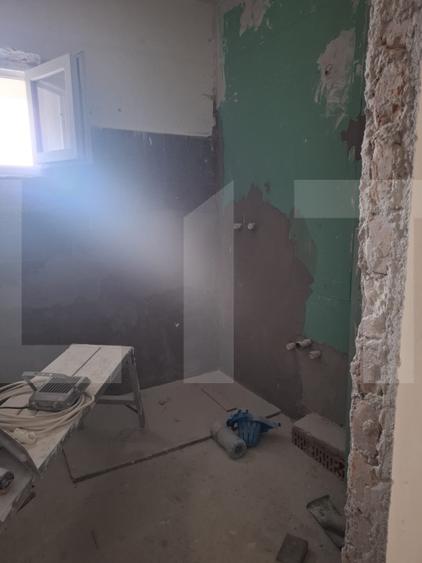 Apartament cu 3 camere decomandat în Bd. A.I.Cuza