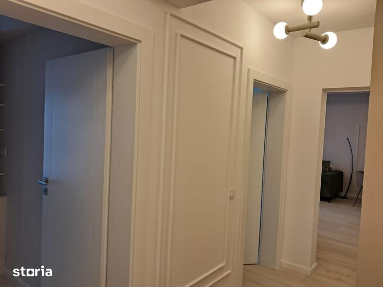 Apartament cu 2 camere decomandat în Calea București