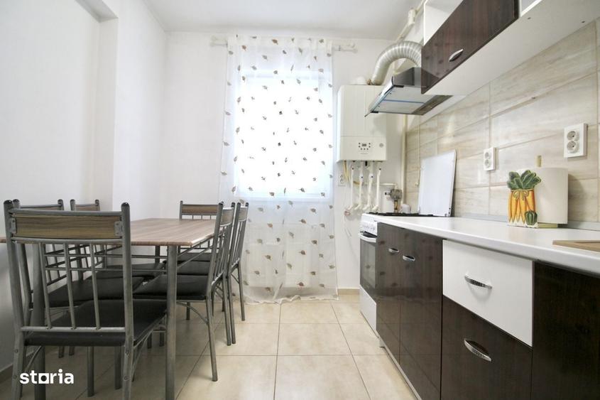 Apartament cu 2 camere decomandat în Roșu