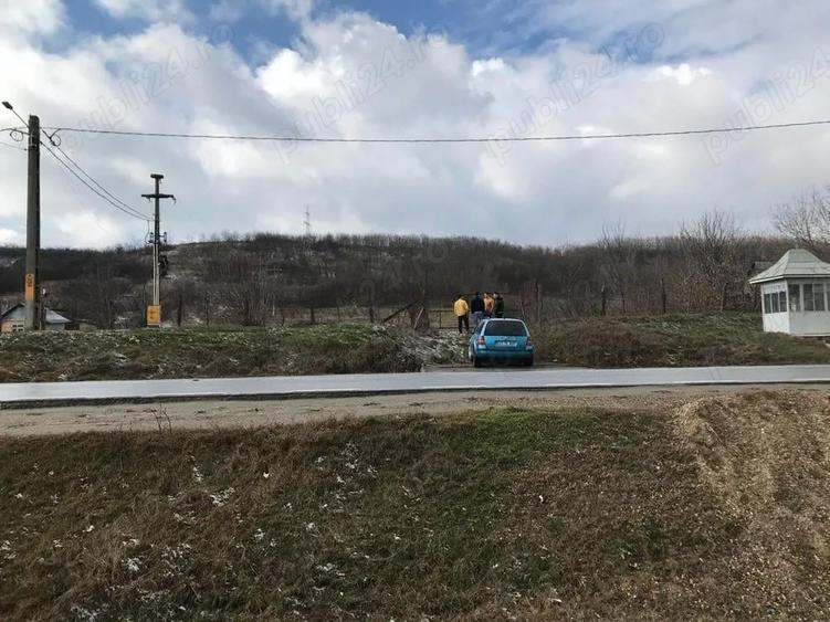 Teren de 4209 mp, în Strâmtura-Mitoc