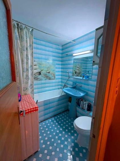 Apartament cu 4 camere decomandat, mobilat în Crângași