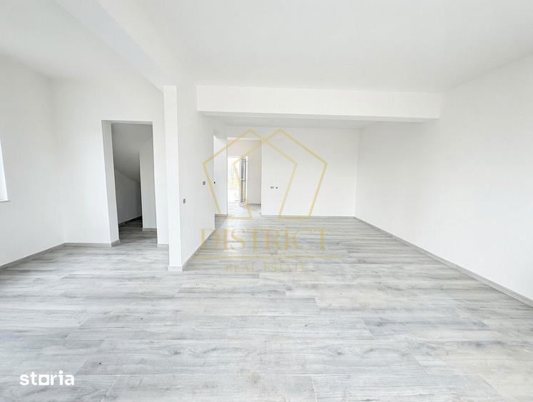 Casă cu 5 camere cu Teren 364 Mp în Ghiroda
