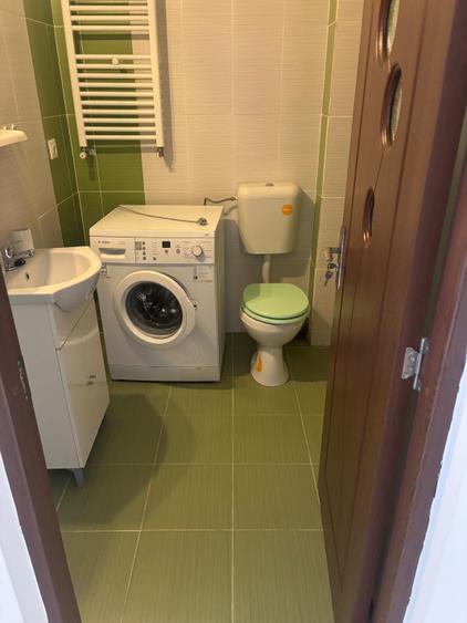 Apartament cu 3 camere decomandat în Turnișor