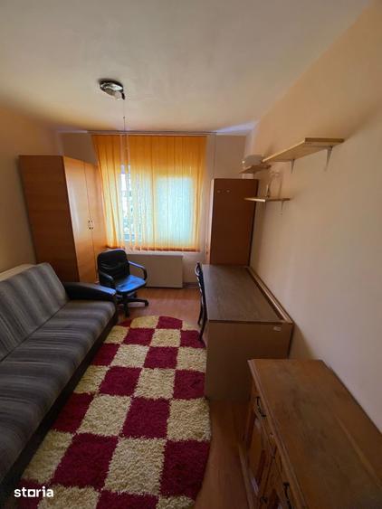 Apartament cu 3 camere decomandat în Între Lacuri