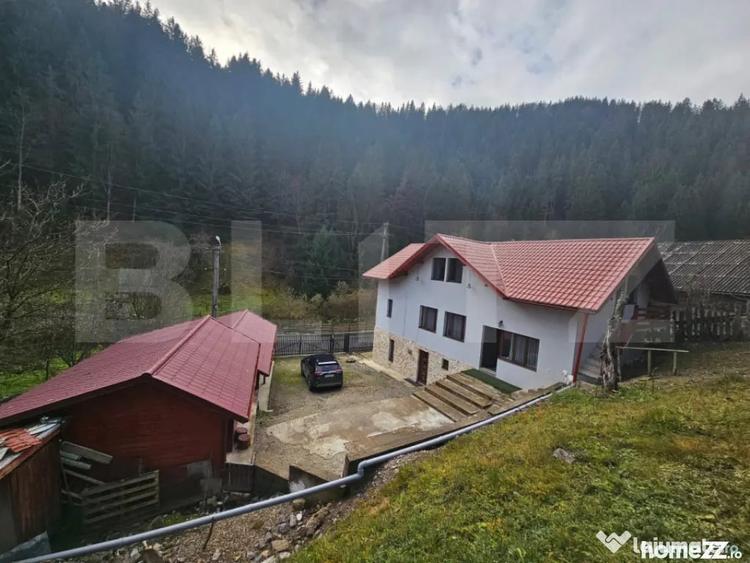 Casă cu 6 camere cu Teren 1565 Mp în Popești