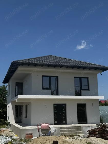 Casă cu 3 camere în Bradu