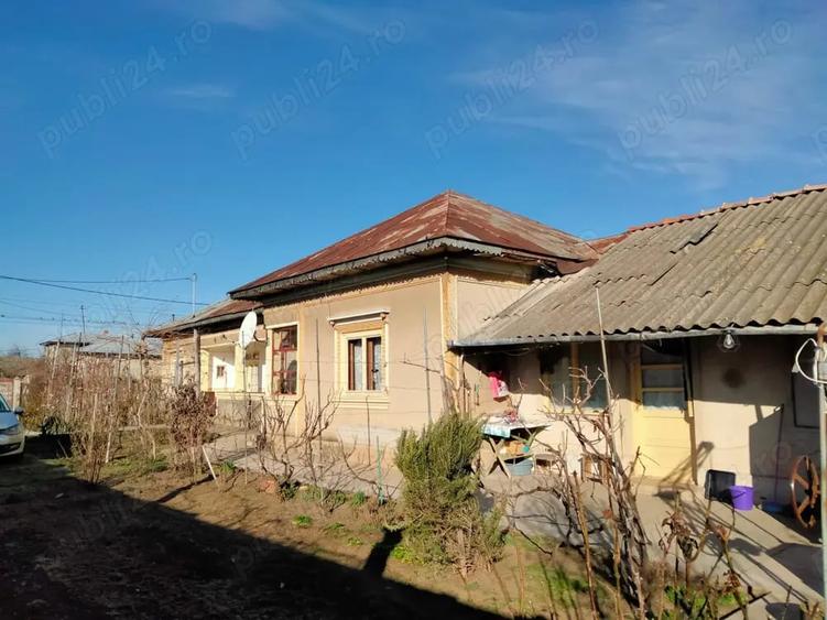 Casă cu 6 camere în Măldăeni