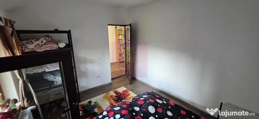Vila 6 camere de vanzare in Banesti - 3