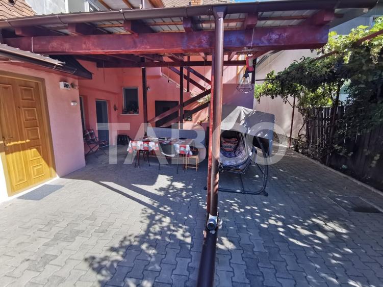 Casă individuală cu 5 camere cu Canalizare în Lazaret