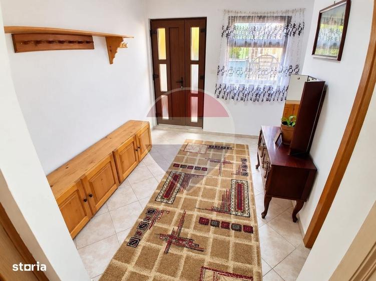 Casă cu 2 camere cu Teren 200 Mp în Central