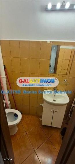 Apartament cu 3 camere semidecomandat în Titan