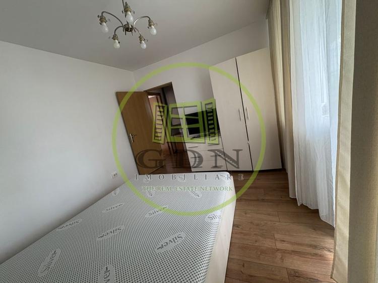 Apartament cu 3 camere decomandat, mobilat în Calea București