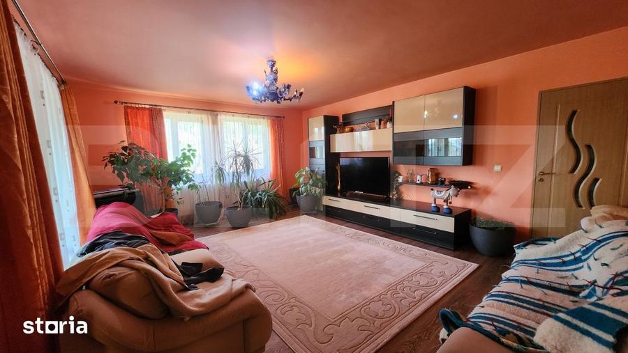 Casă cu 4 camere cu Teren 1232 Mp în Sâncraiu de Mureș