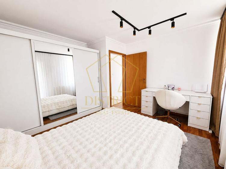 Duplex cu 3 camere cu Canalizare în Dumbrăvița