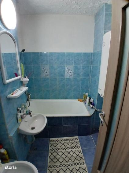 Apartament cu 3 camere decomandat în Aghireșu