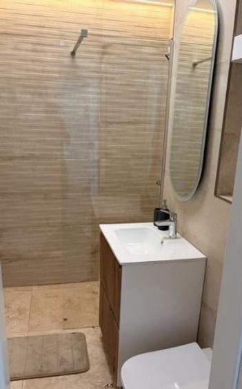 Apartament cu 3 camere decomandat, mobilat în Berceni
