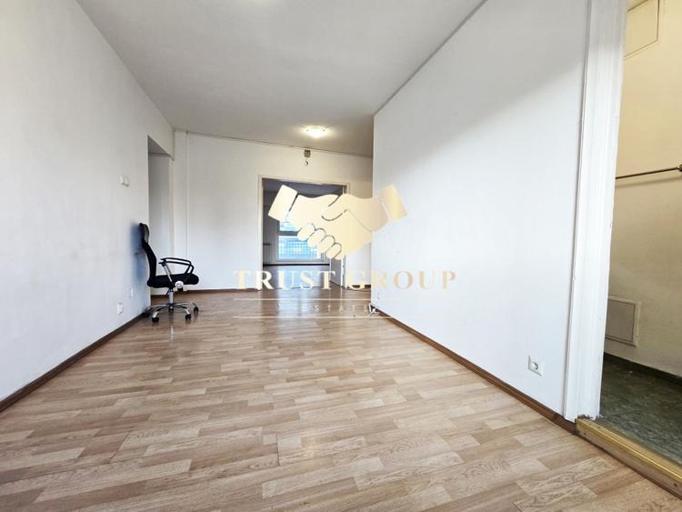 Apartament cu 5 camere decomandat în Victoriei