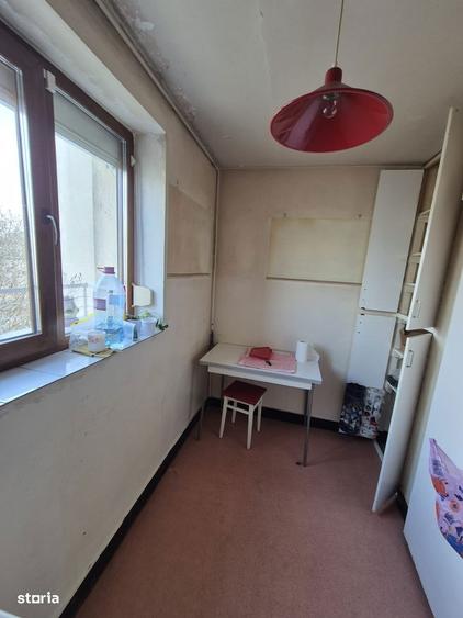 Apartament cu 3 camere semidecomandat în Ștefan cel Mare