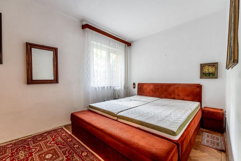 Apartament cu 3 camere semidecomandat în Aurel Vlaicu