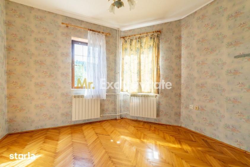 Casă cu 9 camere cu Teren 1500 Mp în Bascov