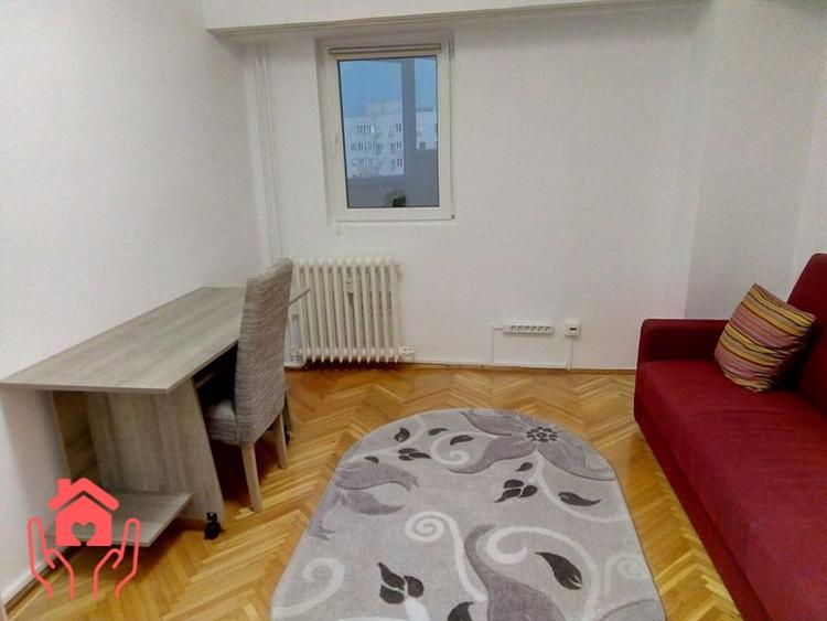 Apartament cu 4 camere decomandat, mobilat în 1 Mai