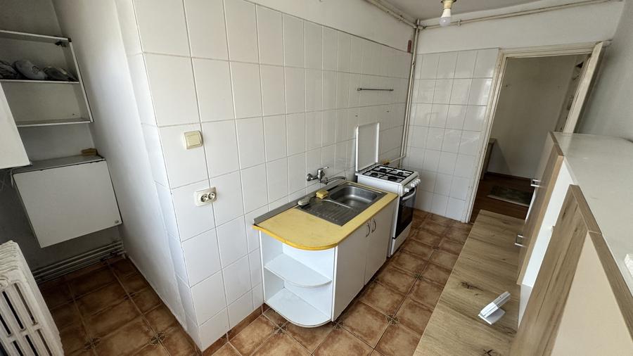 Apartament cu 4 camere, mobilat în Vasile Aaron