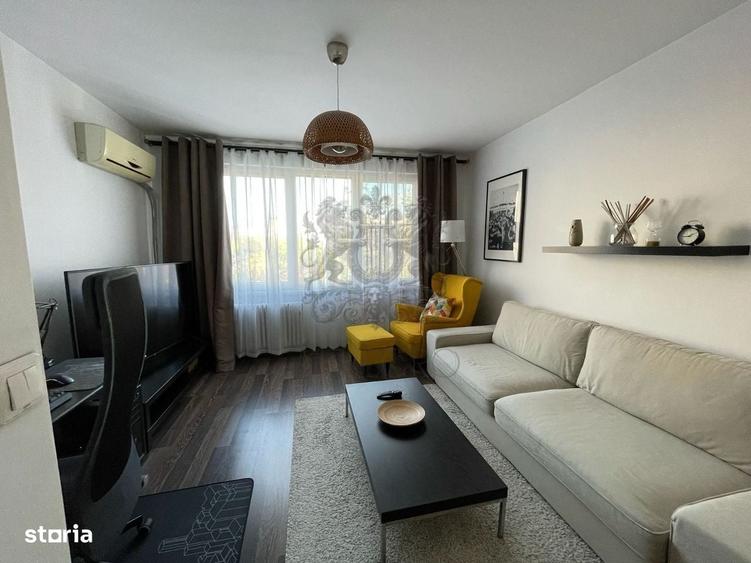Apartament cu 2 camere decomandat în Sala Palatului