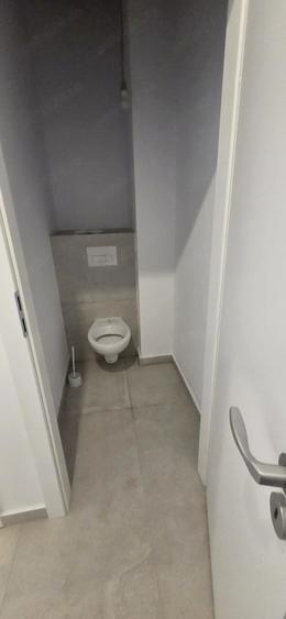 Spațiu comercial, de 83 mp, în Central