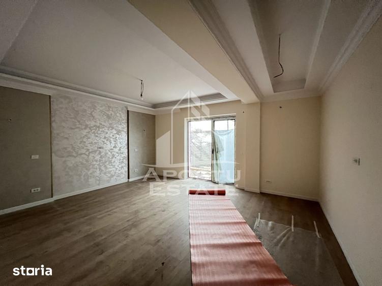 Casă cu 5 camere cu Teren 300 Mp în Giarmata