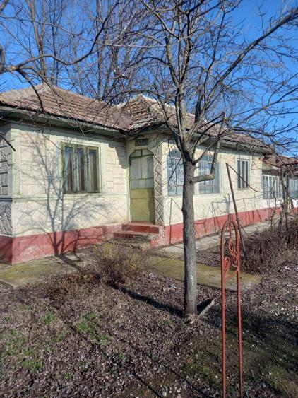 Casă cu 6 camere cu Teren 2191 Mp în Căldărușeanca