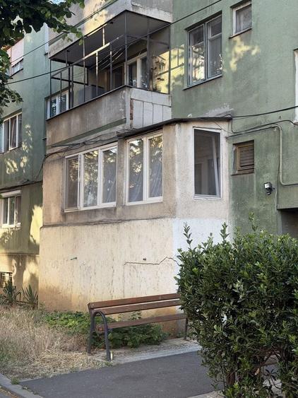 Apartament cu 2 camere semidecomandat în Podgoria