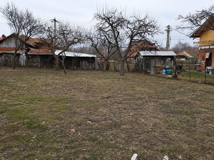 Casă cu 3 camere în Lunca