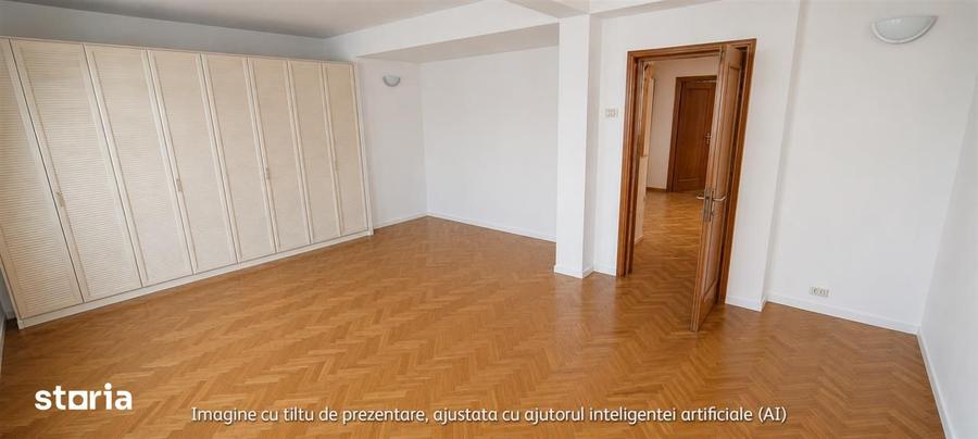 Casă cu 5 camere cu Teren 192 Mp în Colentina