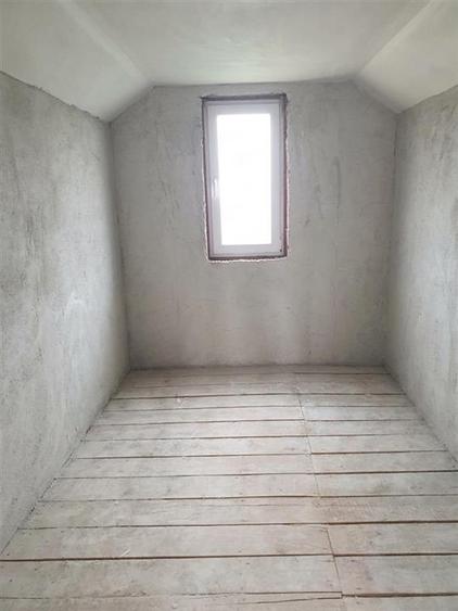 Casă cu 5 camere cu Teren 900 Mp în Tileagd