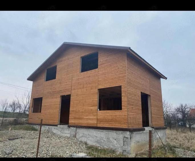 Casa de lemn de vanzare - 1