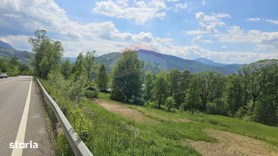Teren de 2910 mp, în Hangu