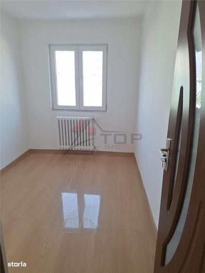 Apartament cu 3 camere nedecomandat în Alexandru cel Bun