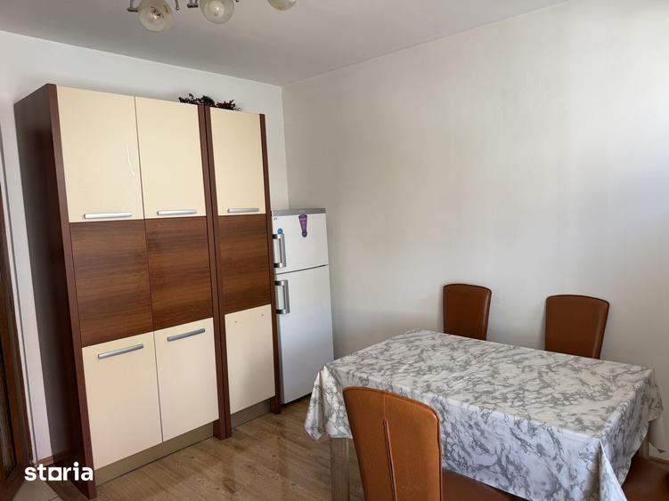 Apartament cu 2 camere semidecomandat, mobilat în Turnișor