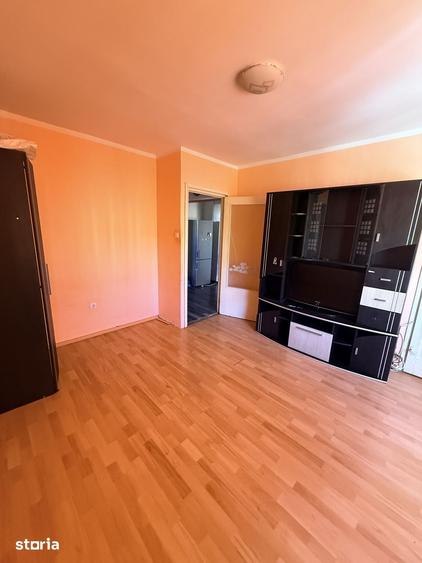 Garsonieră decomandată în Astra
