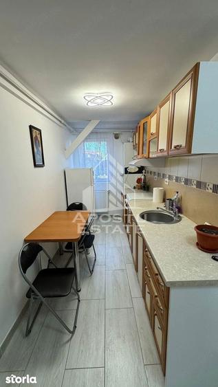 Apartament cu 2 camere, mobilat în Soarelui