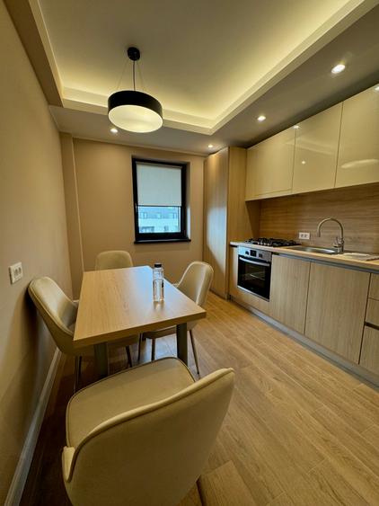 Apartament cu 3 camere decomandat în Boreal