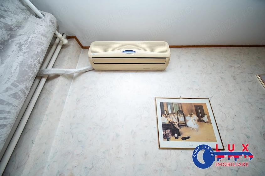 Apartament cu 3 camere decomandat în Babadag