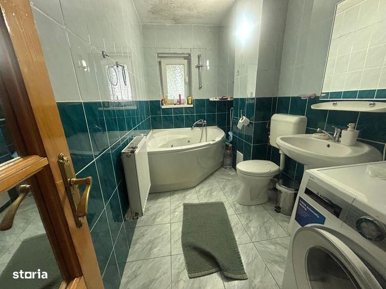 Apartament cu 4 camere în Central